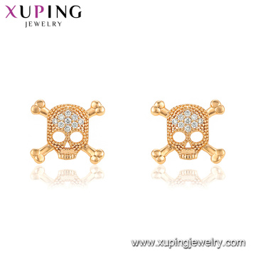 29760 xuping últimos diseños venta caliente cráneo forma de oro pendiente del perno prisionero del diamante